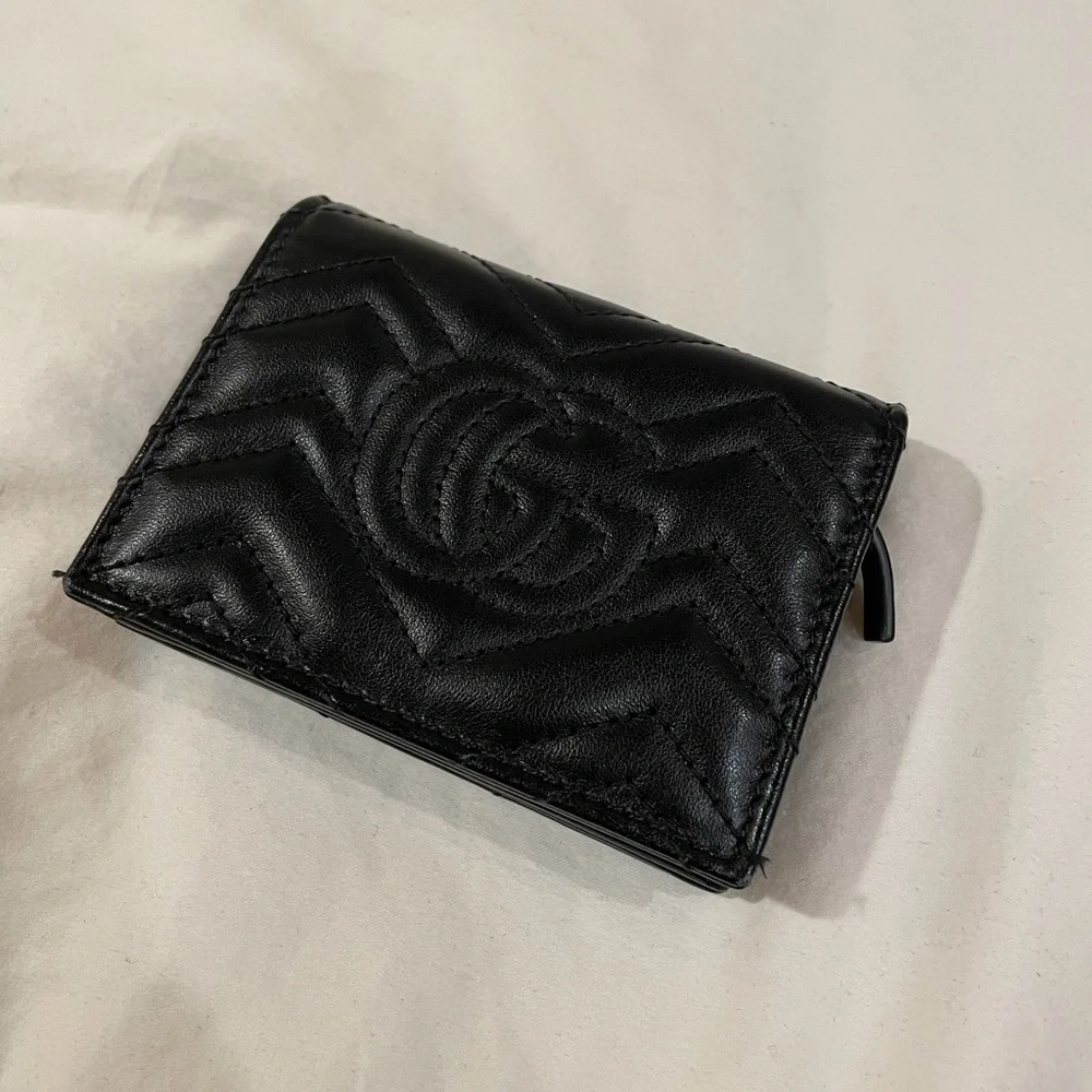 Gucci Black Wallet with Gold Logo - Picture 3 of 5